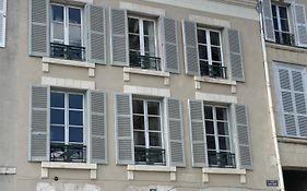 Au 16 Place Saint Louis